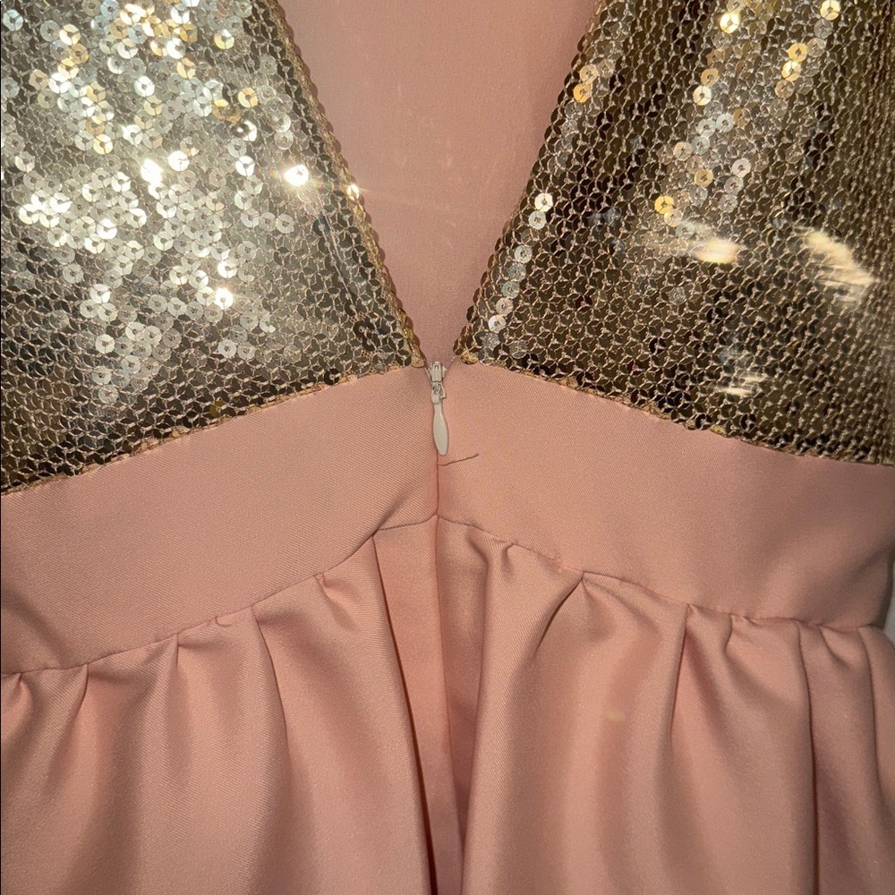 Camilyn Beth Peach Gold Sequin Back Party Dress - size 0. B7 - Picture 6 of 7